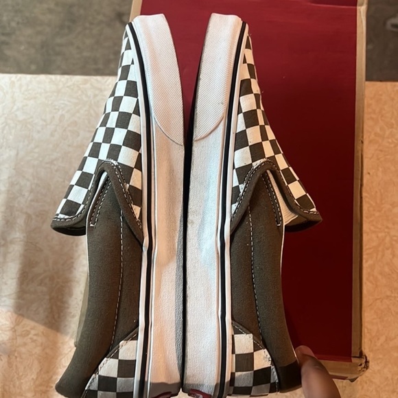 Vans - Picture 6 of 6